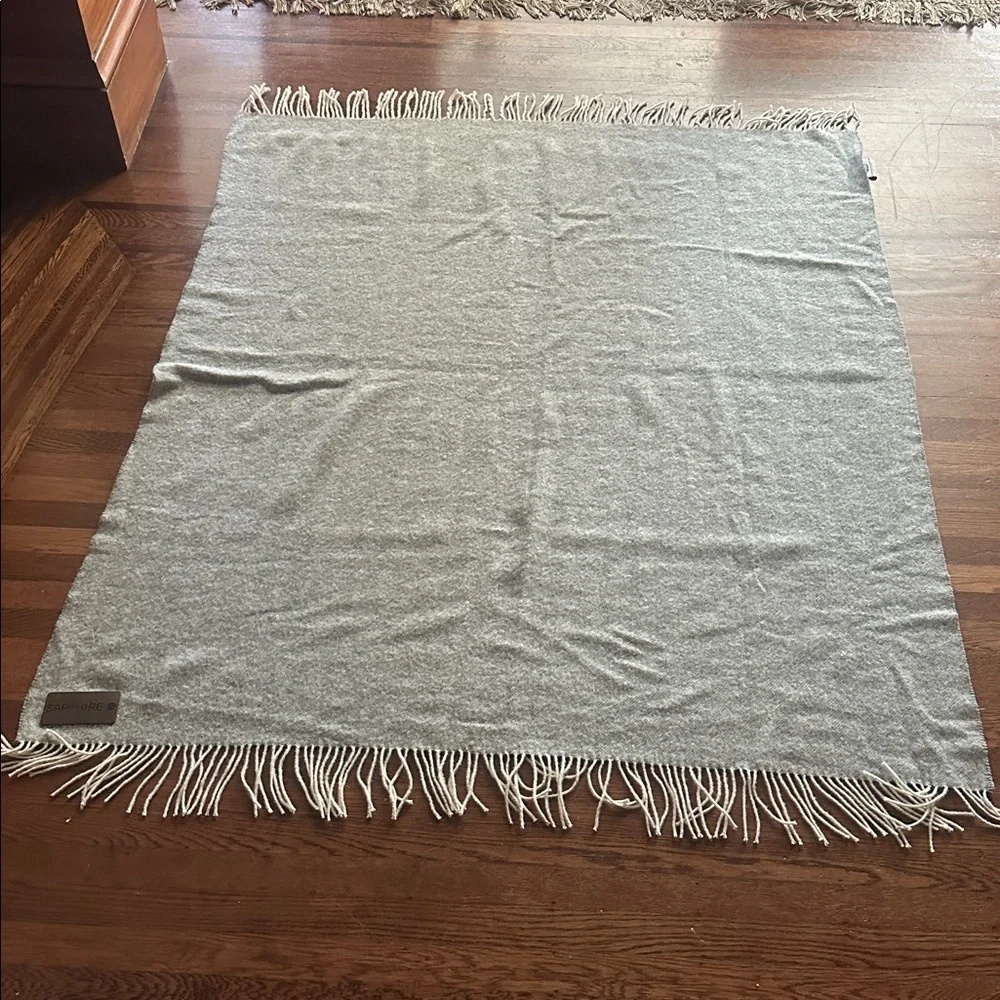 Terry Town Australian Fine Wool Blend Gray Herringbone Throw Blanket with Fringe